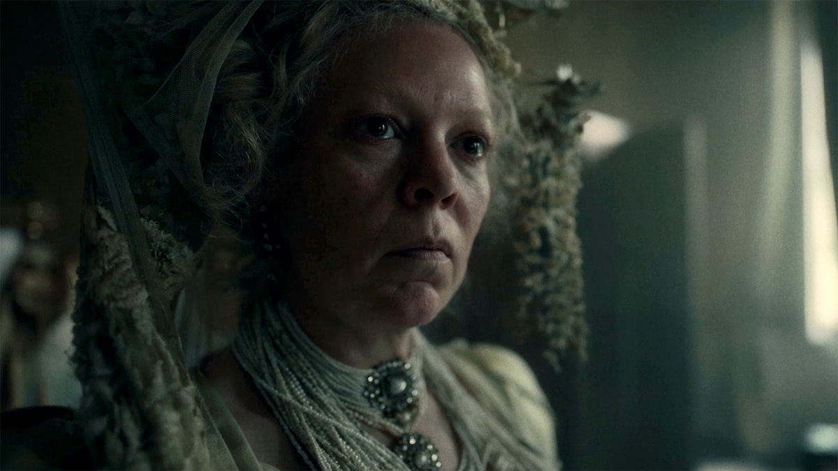 Watch the OFFICIAL TRAILER for FX’s Great Expectations with Olivia Colman. A new limited series from the executive producer of Peaky Blinders & Taboo and in association with the BBC. Streaming only on @hulu.